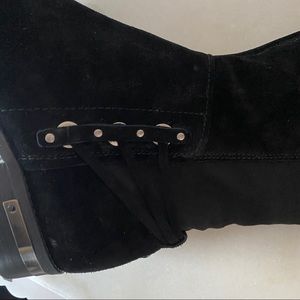 New Vince Camuto Poshia Suede Over The 